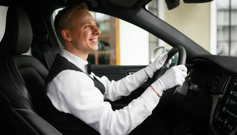 How Much Gratuity for a Limo Driver? A Complete Guide to Tipping Etiquette